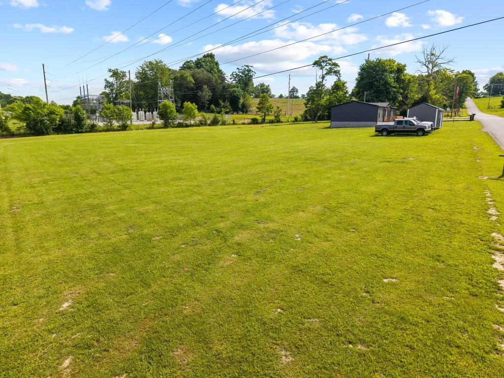 788 Cemetery Road Waynesburg KY 40489