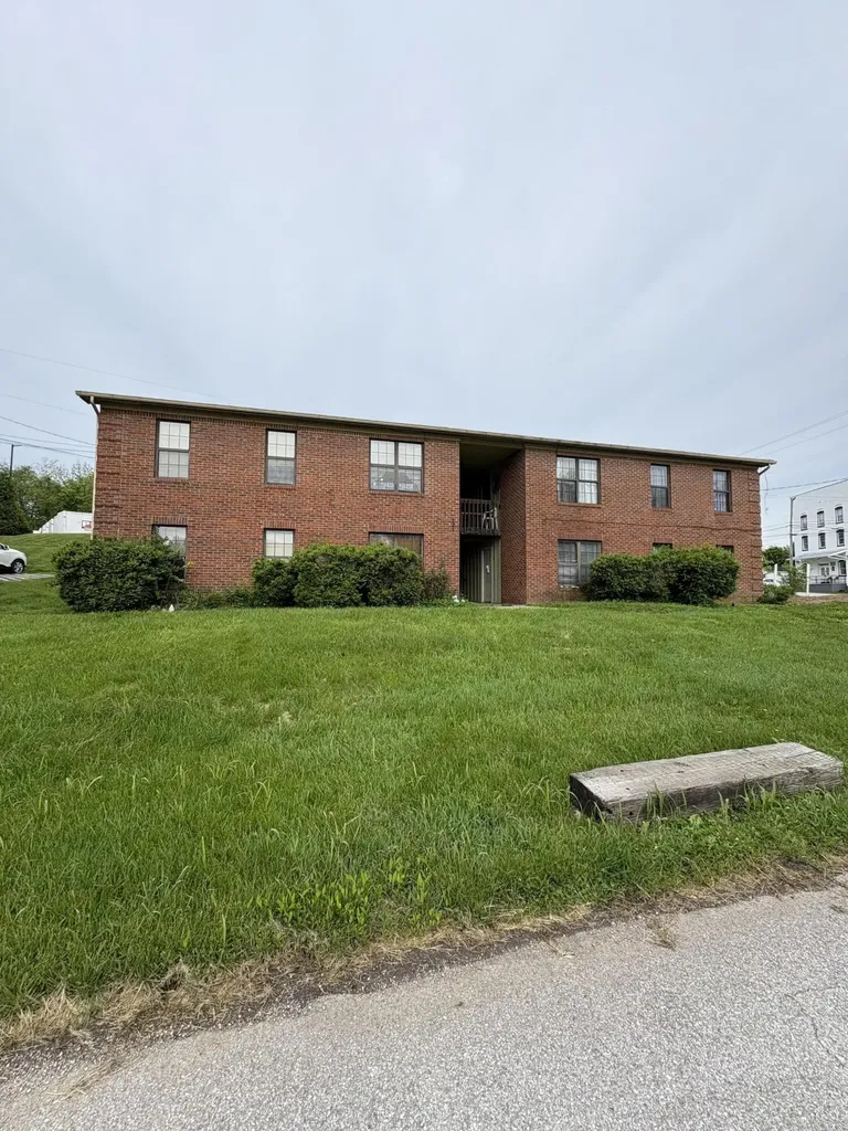 121 N 121 N Brand St Street Midway KY 40347