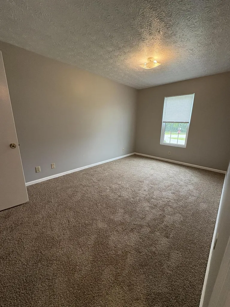 121 N 121 N Brand St Street Midway KY 40347
