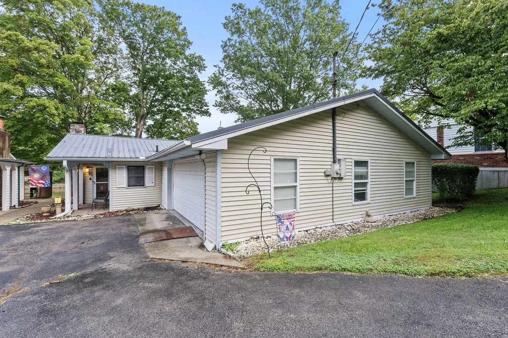 708 Bryants Camp Road Lancaster KY 40444