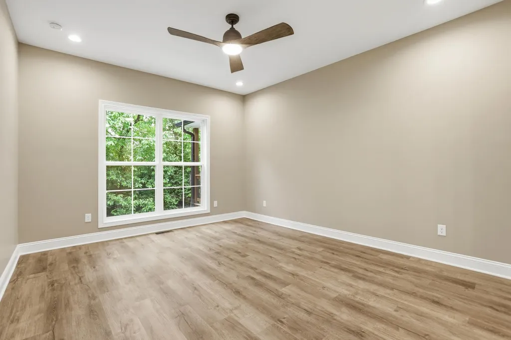 240 Sugartree Lane Versailles KY 40383