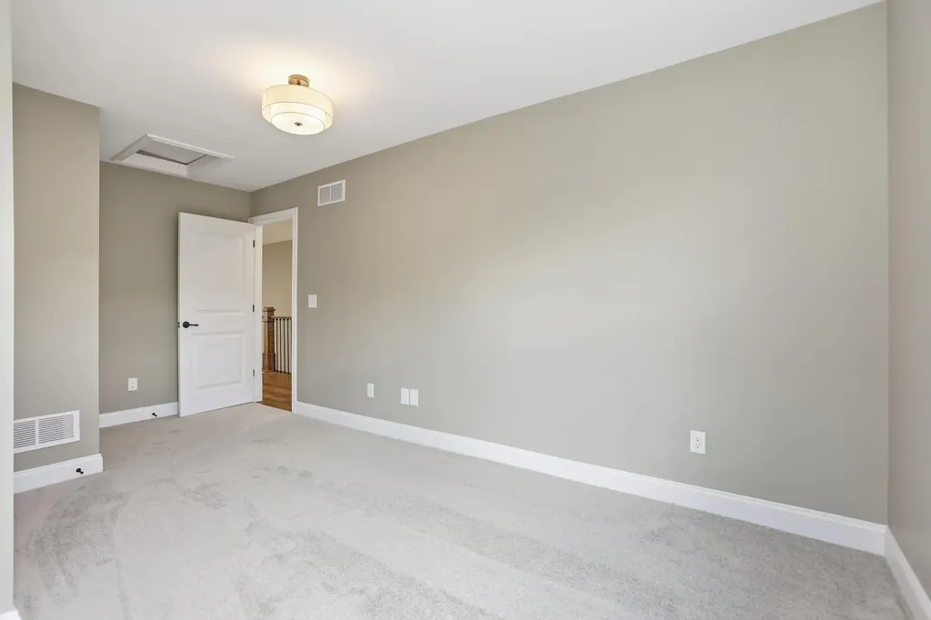 240 Sugartree Lane Versailles KY 40383