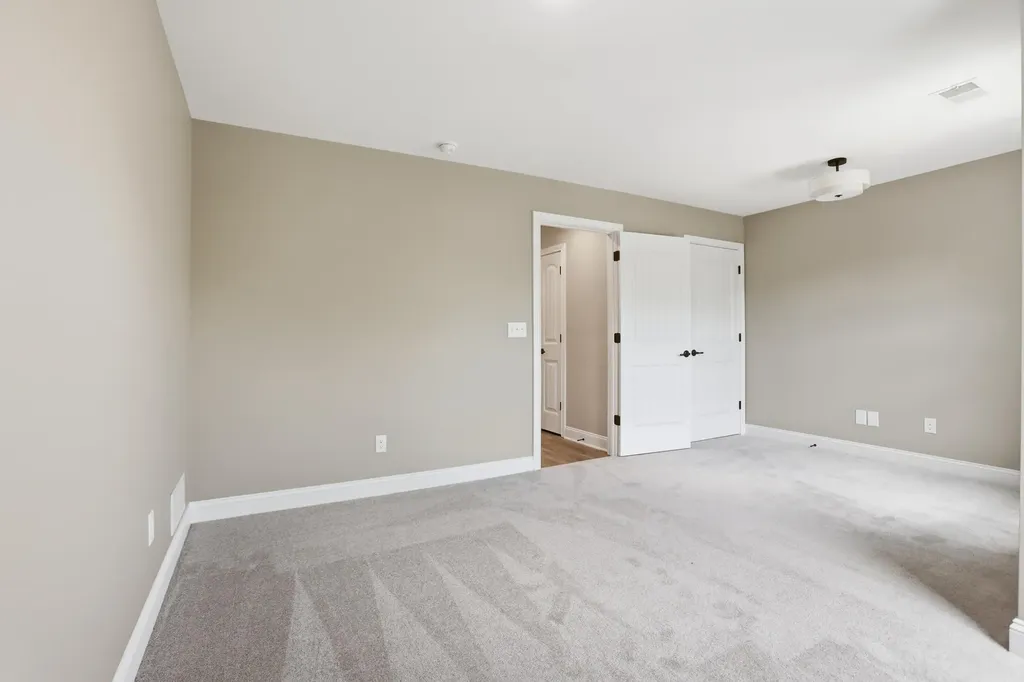 240 Sugartree Lane Versailles KY 40383