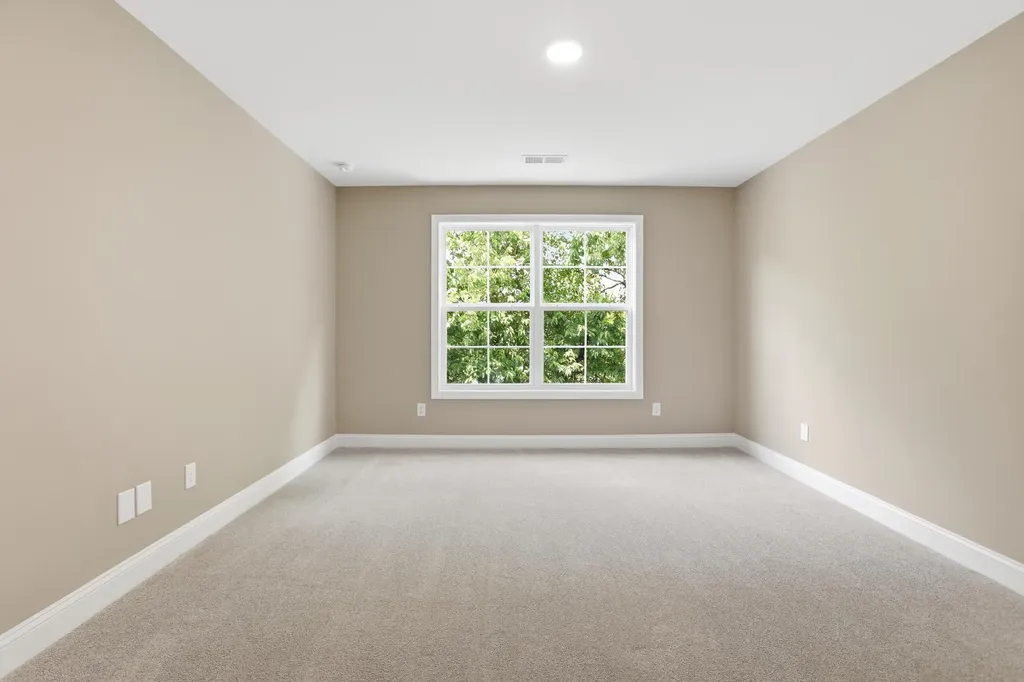 240 Sugartree Lane Versailles KY 40383