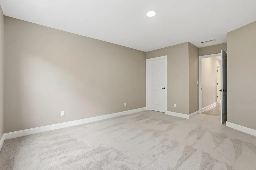 240 Sugartree Lane Versailles KY 40383