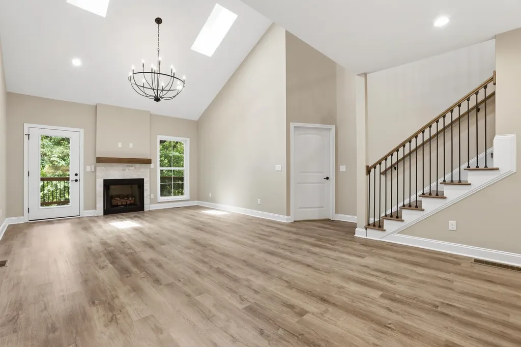 240 Sugartree Lane Versailles KY 40383