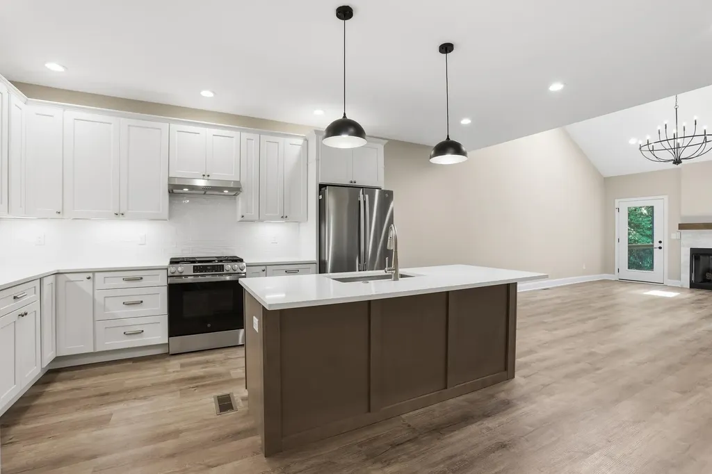 240 Sugartree Lane Versailles KY 40383