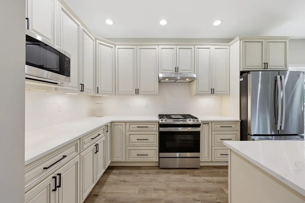 232 Sugartree Lane Versailles KY 40383
