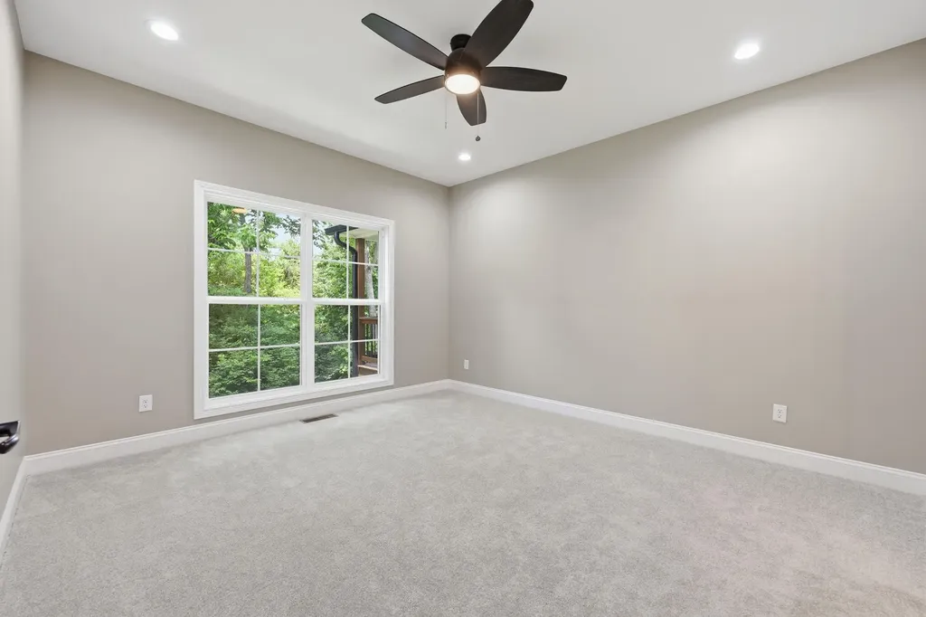 232 Sugartree Lane Versailles KY 40383