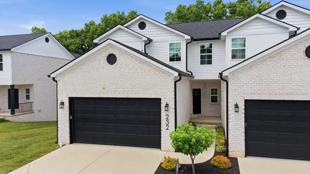232 Sugartree Lane Versailles KY 40383