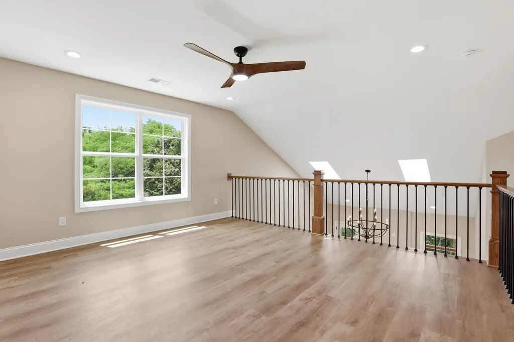 232 Sugartree Lane Versailles KY 40383