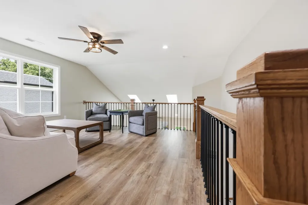 232 Sugartree Lane Versailles KY 40383