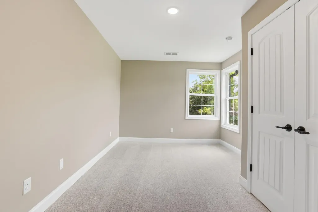 232 Sugartree Lane Versailles KY 40383