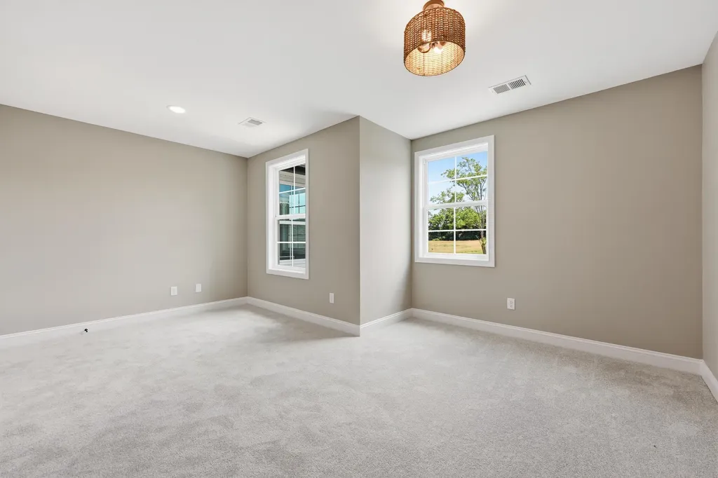 232 Sugartree Lane Versailles KY 40383