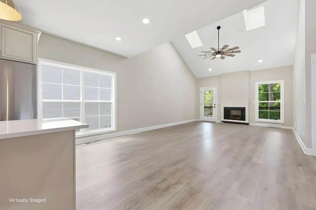 232 Sugartree Lane Versailles KY 40383