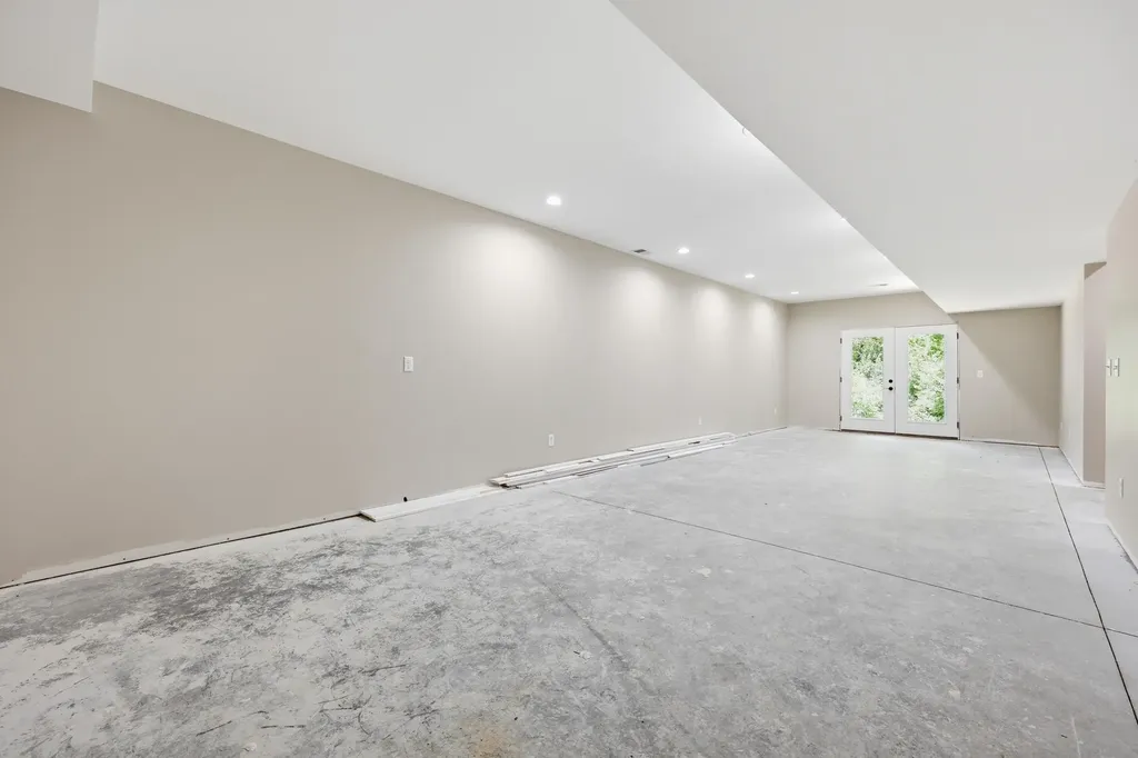 232 Sugartree Lane Versailles KY 40383