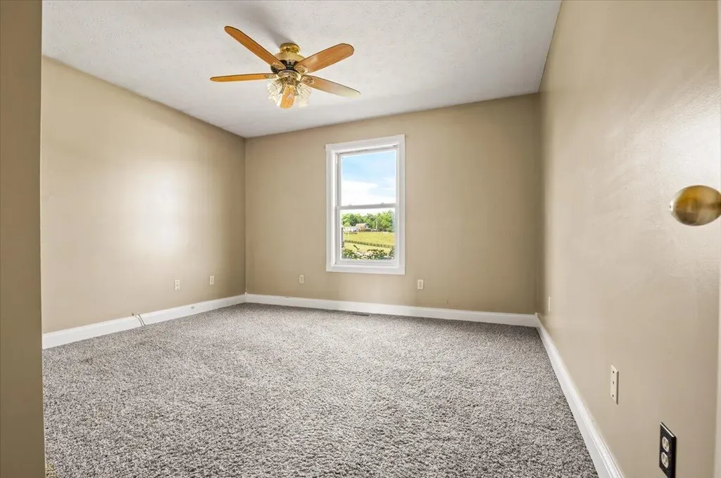 128 Harold Reams Road London KY 40741