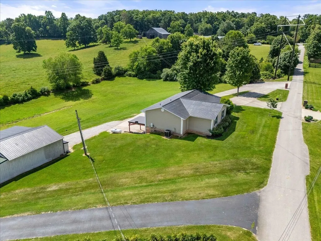 128 Harold Reams Road London KY 40741