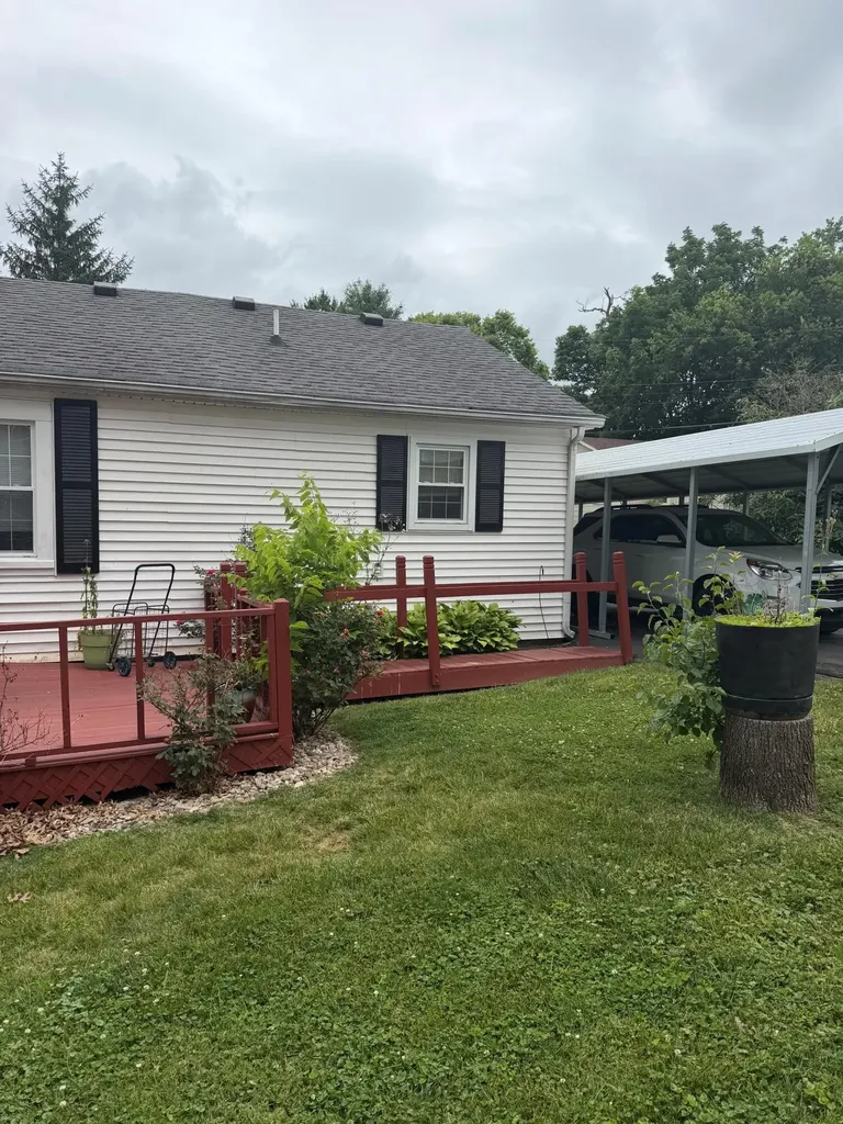 318 First Street Midway KY 40347