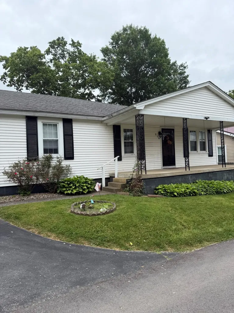 318 First Street Midway KY 40347