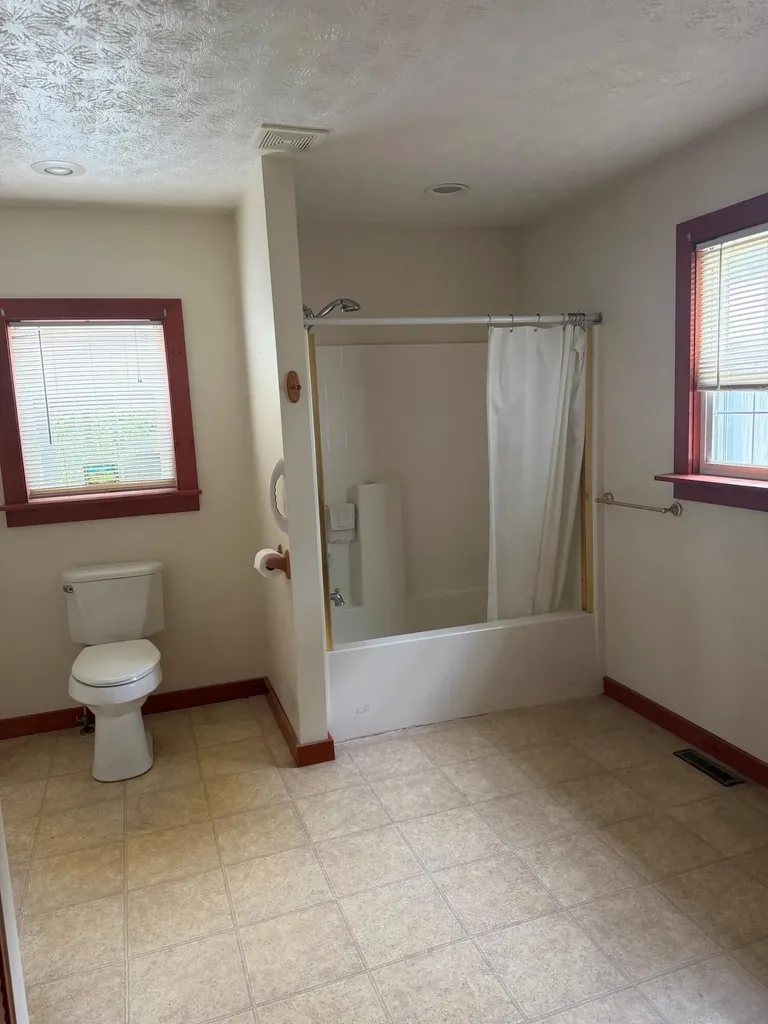 318 First Street Midway KY 40347
