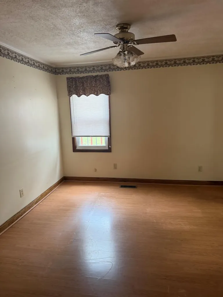 318 First Street Midway KY 40347
