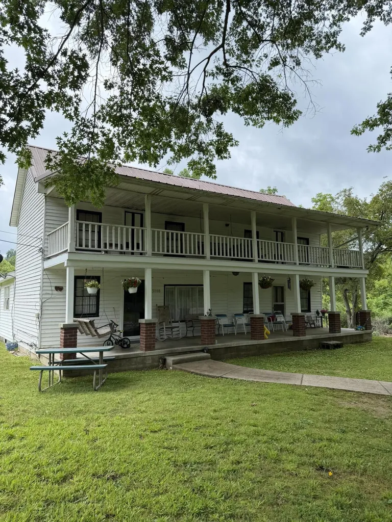 3808 Little Indian Creek Road Woodbine KY 40771