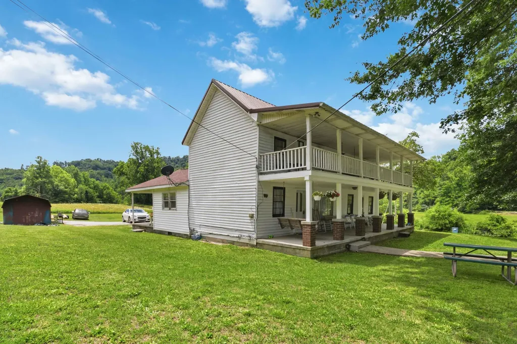 3808 Little Indian Creek Road Woodbine KY 40771