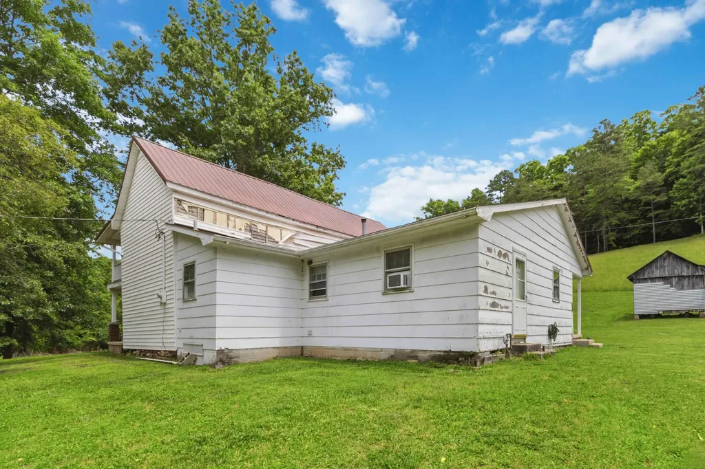 3808 Little Indian Creek Road Woodbine KY 40771