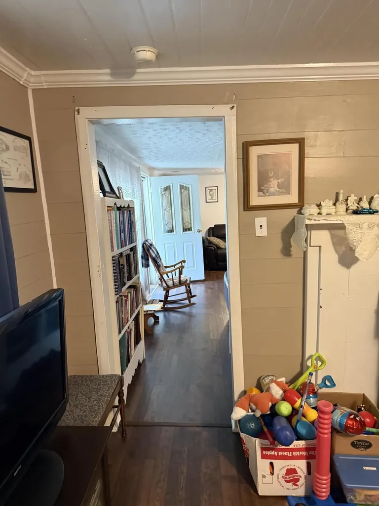3808 Little Indian Creek Road Woodbine KY 40771