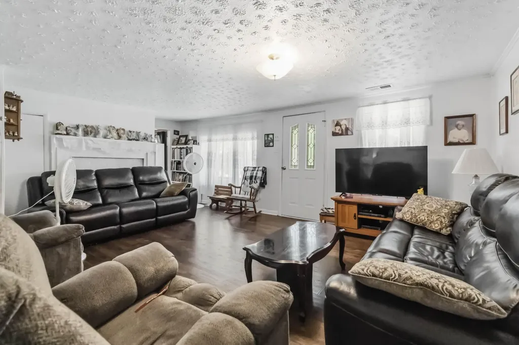 3808 Little Indian Creek Road Woodbine KY 40771