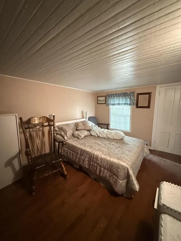 3808 Little Indian Creek Road Woodbine KY 40771