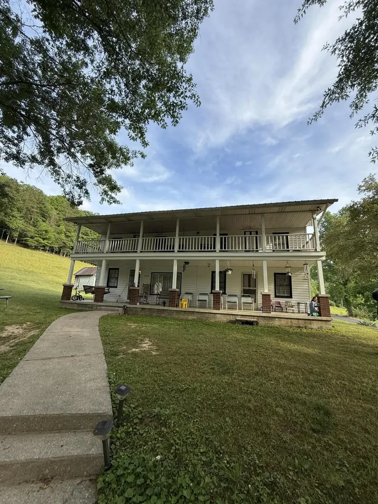 3808 Little Indian Creek Road Woodbine KY 40771