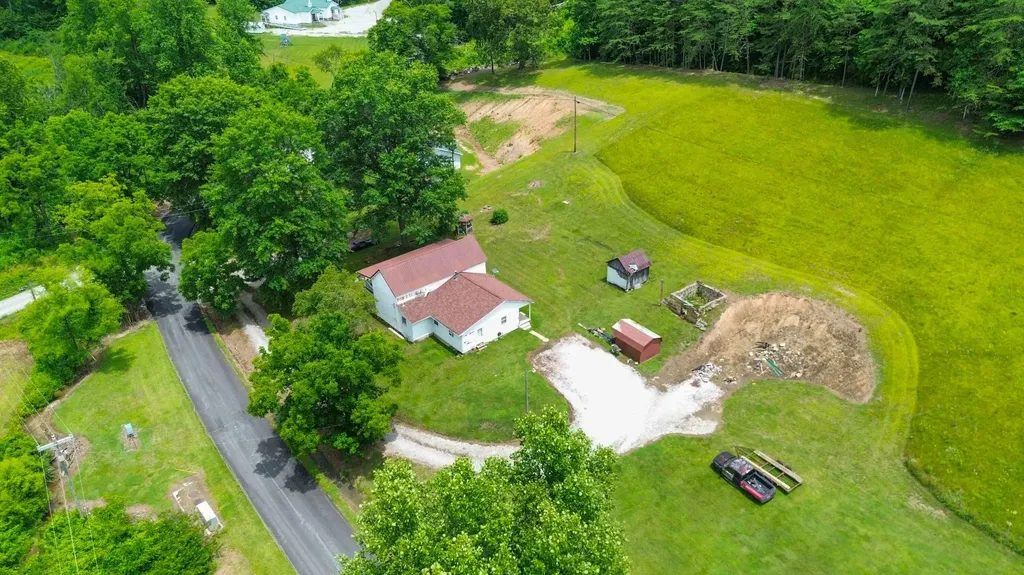 3808 Little Indian Creek Road Woodbine KY 40771