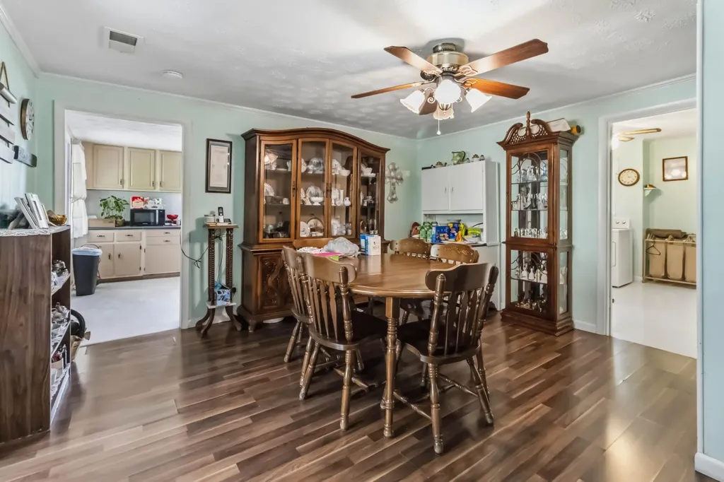 3808 Little Indian Creek Road Woodbine KY 40771