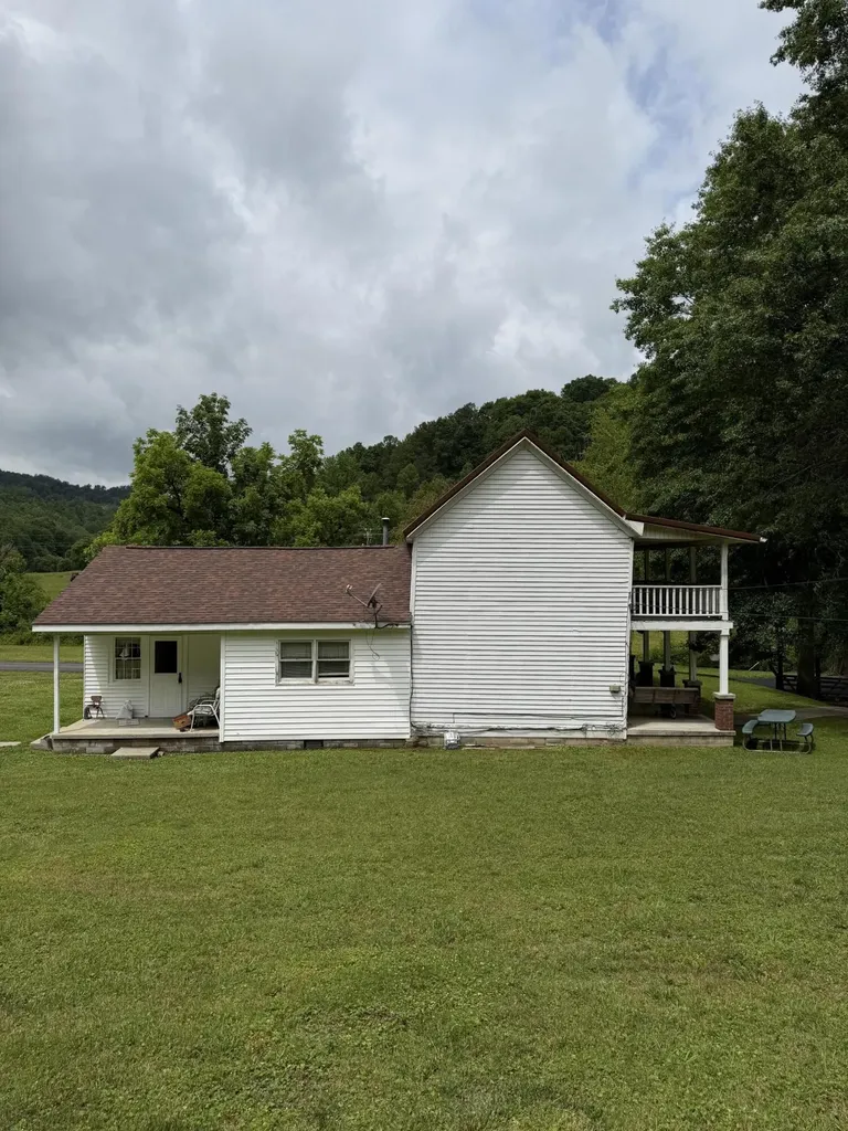 3808 Little Indian Creek Road Woodbine KY 40771
