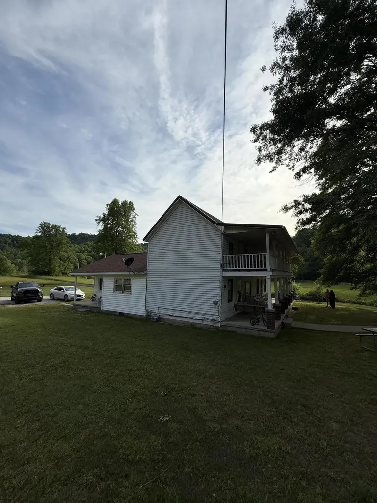3808 Little Indian Creek Road Woodbine KY 40771