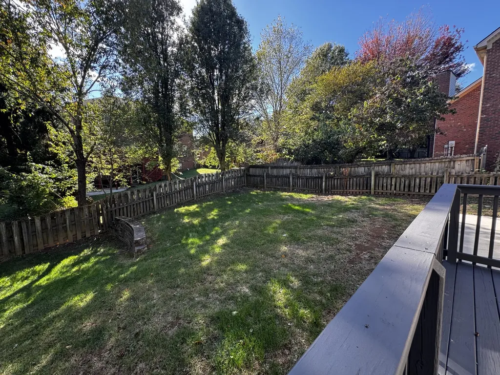 2224 Wilmington Lane Lexington KY 40513
