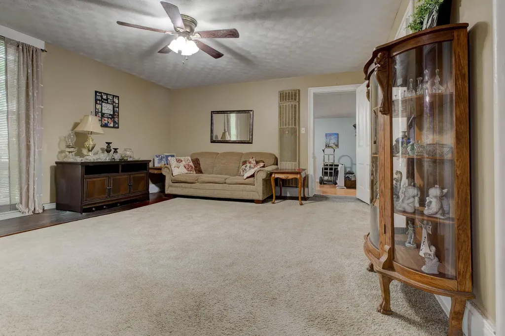 675 Winchester Road Mt Sterling KY 40353
