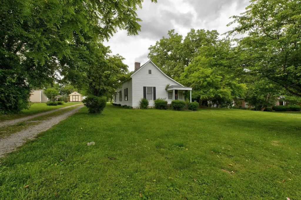 675 Winchester Road Mt Sterling KY 40353
