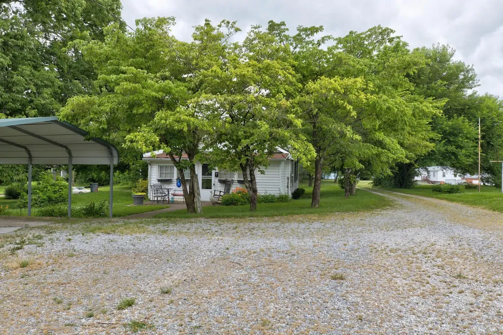 675 Winchester Road Mt Sterling KY 40353