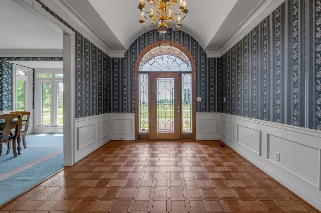 2019 Newtown Pike Georgetown KY 40324