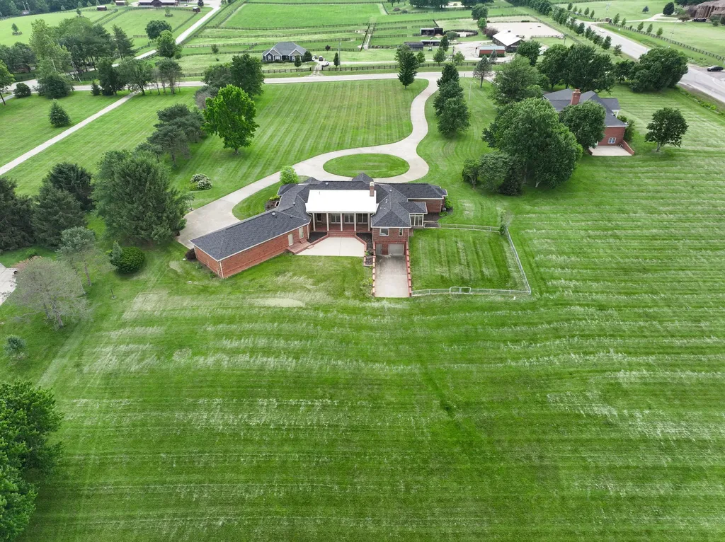 2019 Newtown Pike Georgetown KY 40324