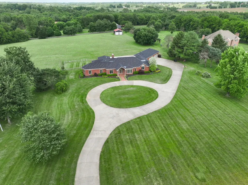 2019 Newtown Pike Georgetown KY 40324