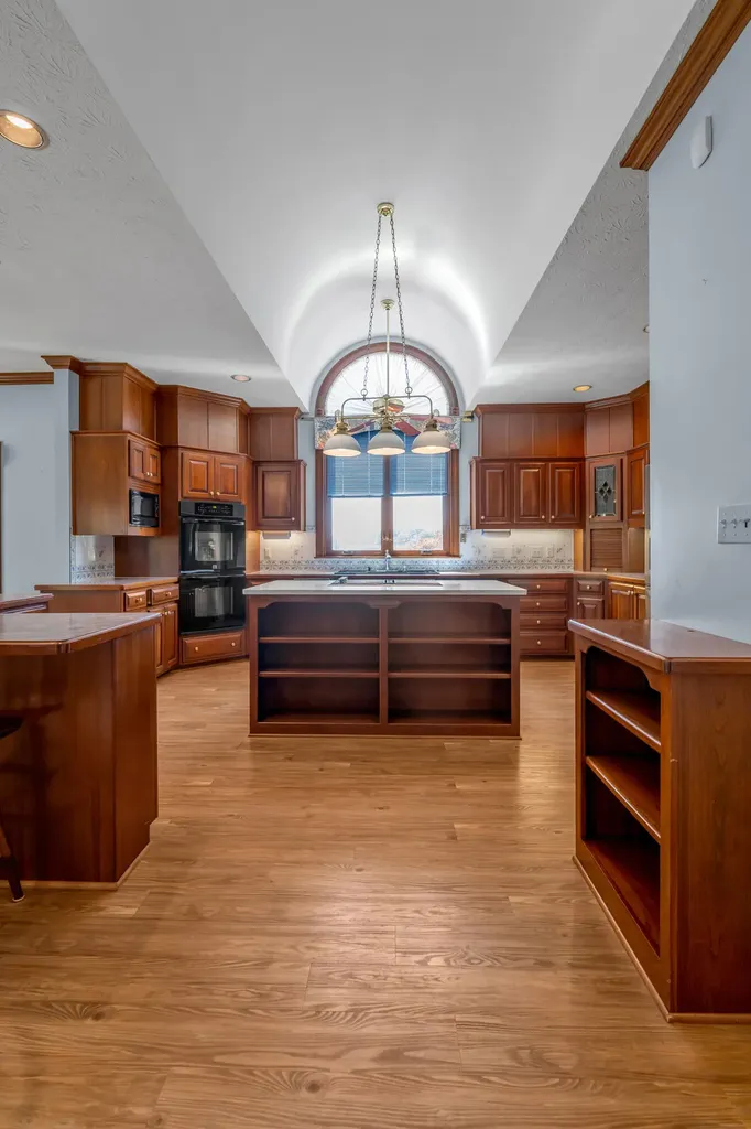 2019 Newtown Pike Georgetown KY 40324