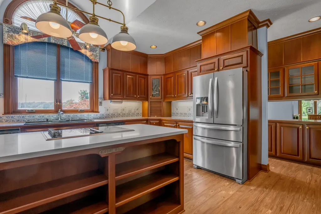 2019 Newtown Pike Georgetown KY 40324