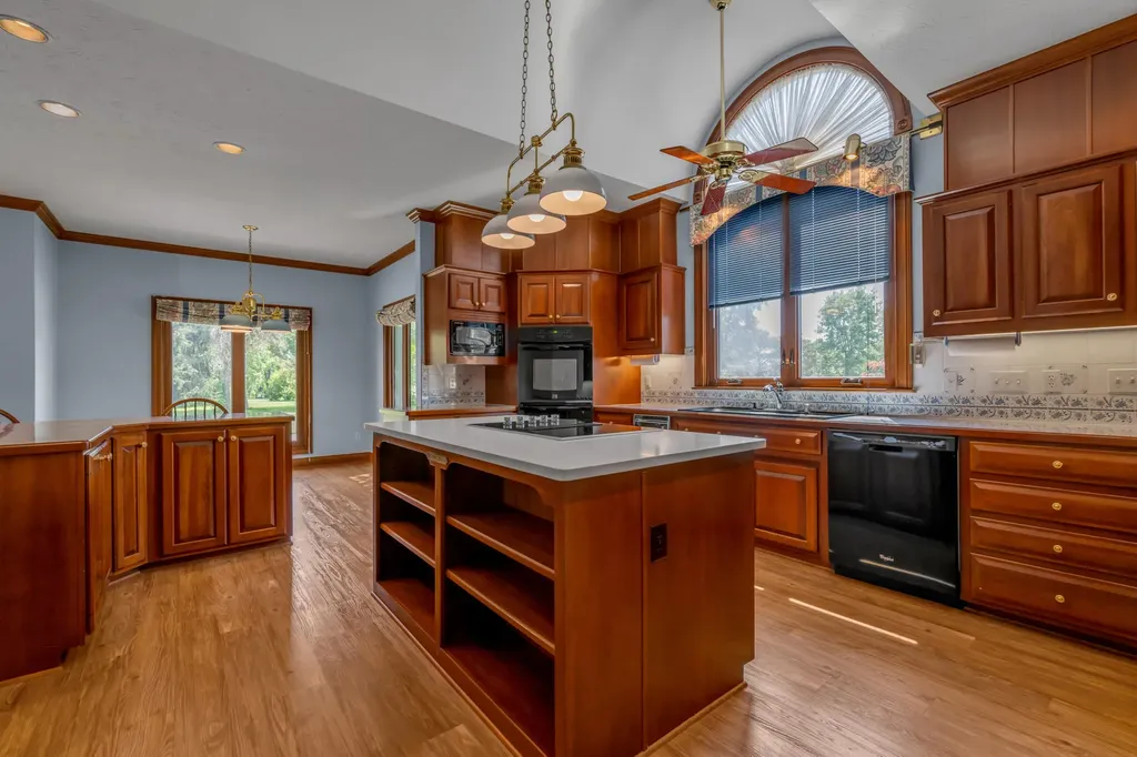 2019 Newtown Pike Georgetown KY 40324