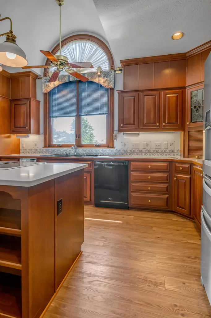 2019 Newtown Pike Georgetown KY 40324