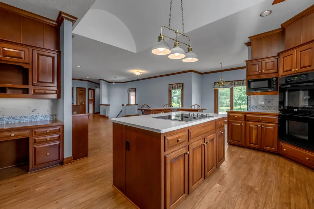 2019 Newtown Pike Georgetown KY 40324