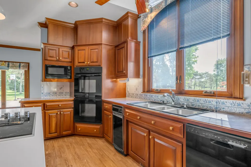 2019 Newtown Pike Georgetown KY 40324